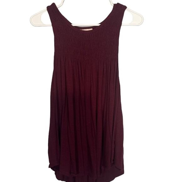Universal Threads Wine Maroon Textured Accordion Sleeveless Blouse Women Sz M - Picture 1 of 6